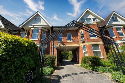View Full Details for Hill Lane, Southampton, SO15