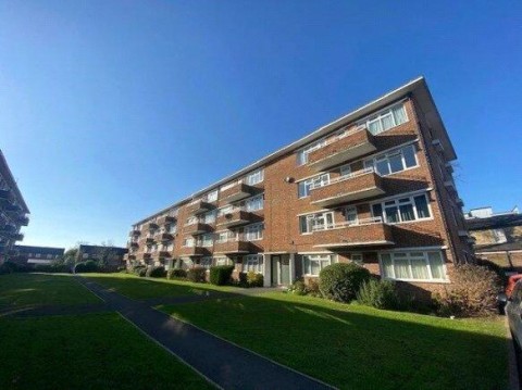 View Full Details for Shirley Road, Southampton, Hampshire, SO15